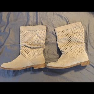 TOMS boots